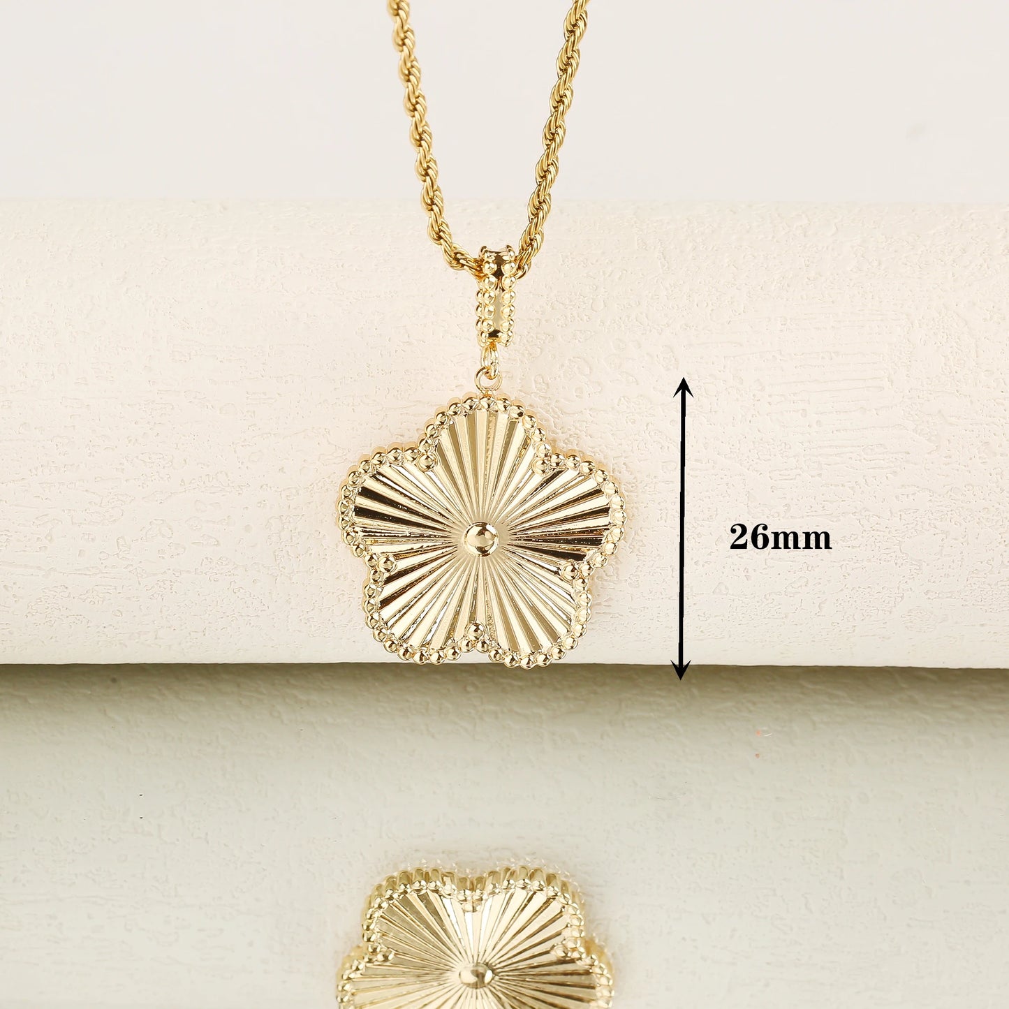 Luxury Stainless Steel Clover Pendant Necklace – 45cm/60cm Chain, Laser-Cut Jewelry
